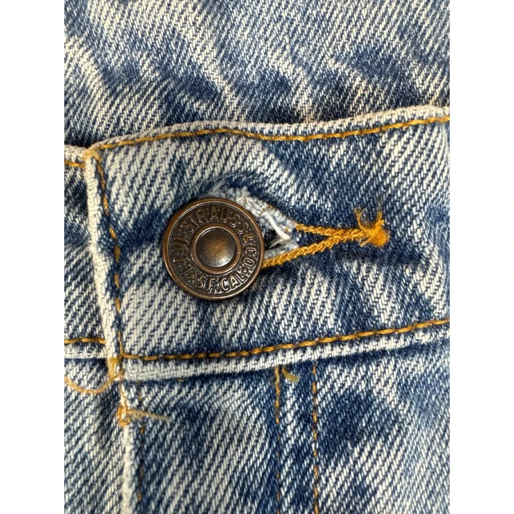 Levis 550 Relaxed Fit Tapered Leg Jeans Light Wash Denim Vintage Mens 31x31